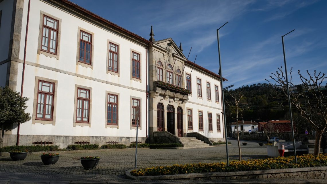 Fachada da Câmara Municipal de Arouca