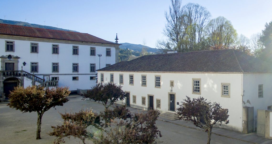 COVID-19 | Biblioteca Municipal de Arouca reabre ao público