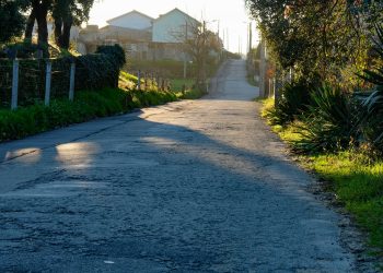 Empreitada de pavimentação em tapete em vários locais do concelho arranca esta semana