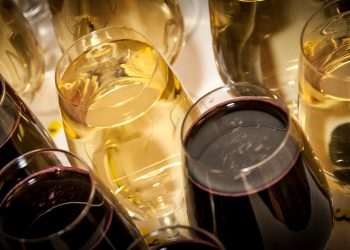 Concurso premeia melhor vinho verde de Arouca e vinho de produtor durante a Feira das Colheitas 2022