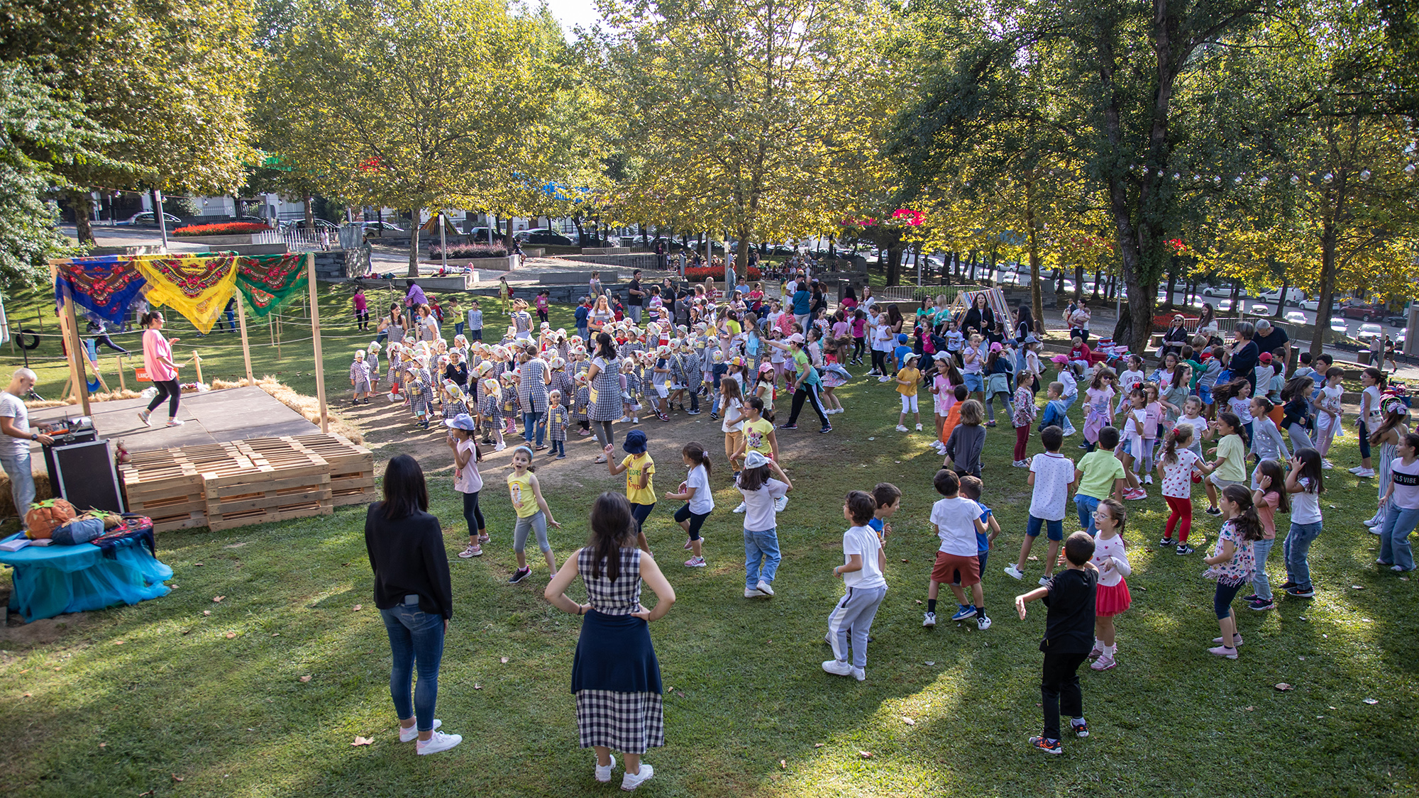 Feira das Colheitas 2023: Espaço Criança com workshops de percussão  corporal, desfolhada, jogos para descobrir as emoções e muita música –  Câmara Municipal de Arouca