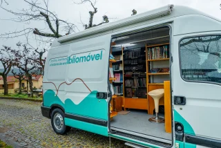 Biblioteca Itinerante: Bibliomóvel e Bibliomala