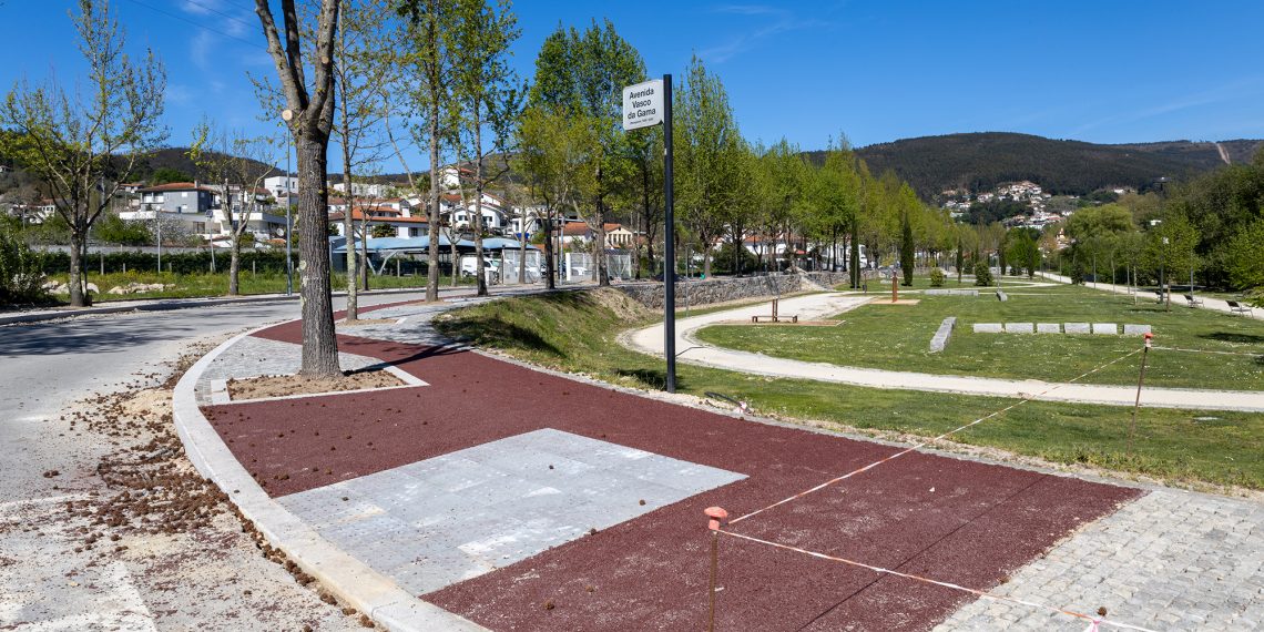 Introdução de modos suaves entre o Parque Urbano Gondim/Alhavaite e o Palácio da Justiça