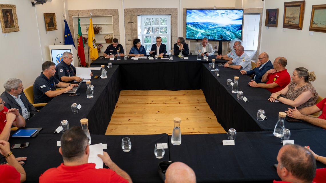 Secretário de Estado da Proteção Civil em Arouca para fazer balanço do incêndio de agosto